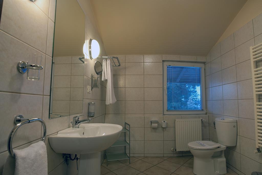 בוקרשט Hotel Baneasa Parc חדר תמונה